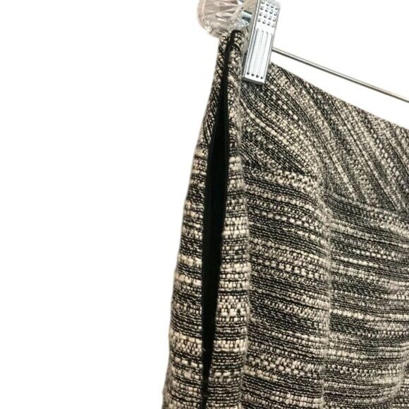 Ann Taylor Loft Black White Textured Petite Mini Skirt Size 10P Career - Picture 7 of 7